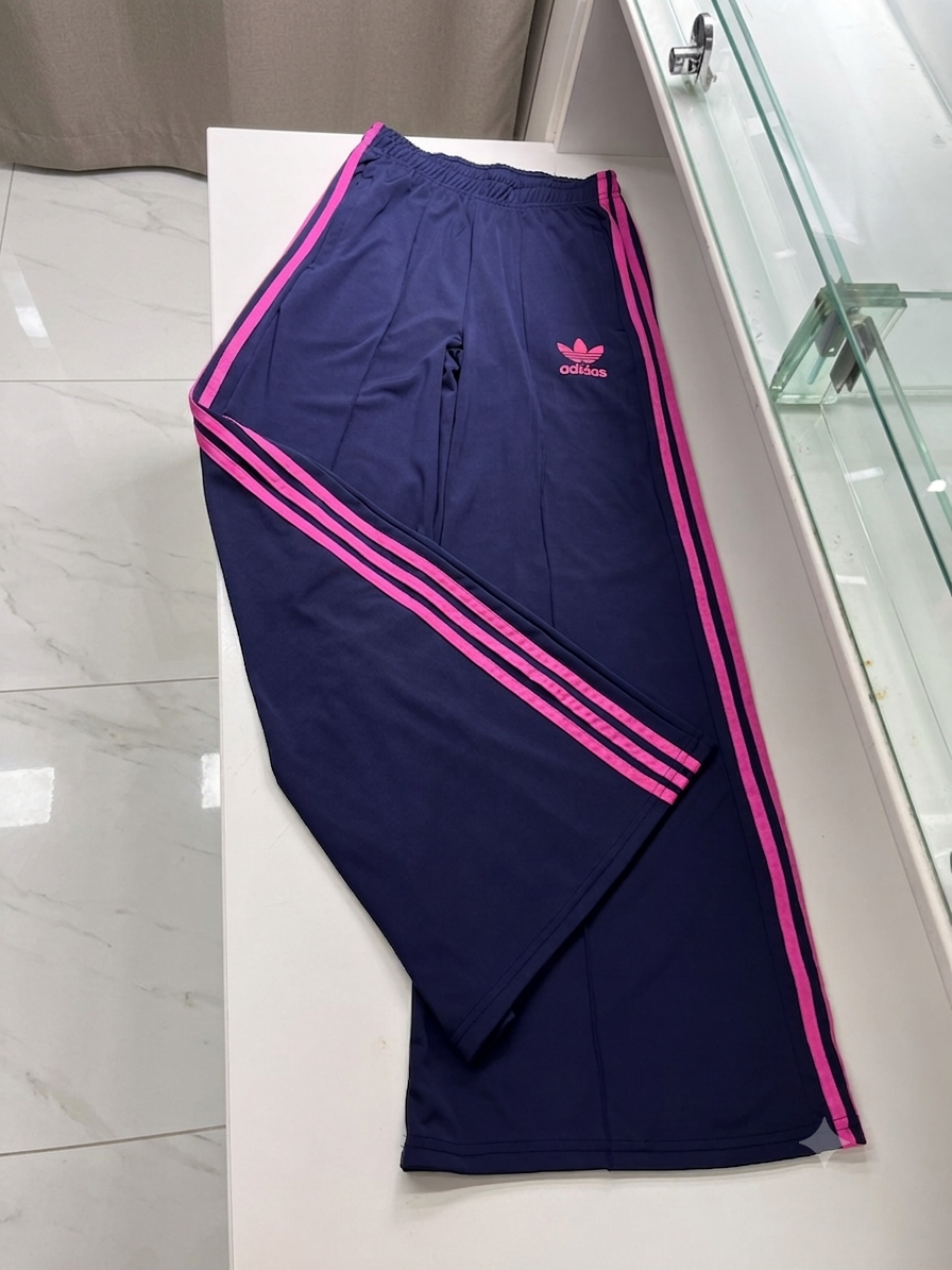 Pantalón deportivo navy & rosa