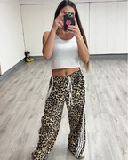pant con botones a presion