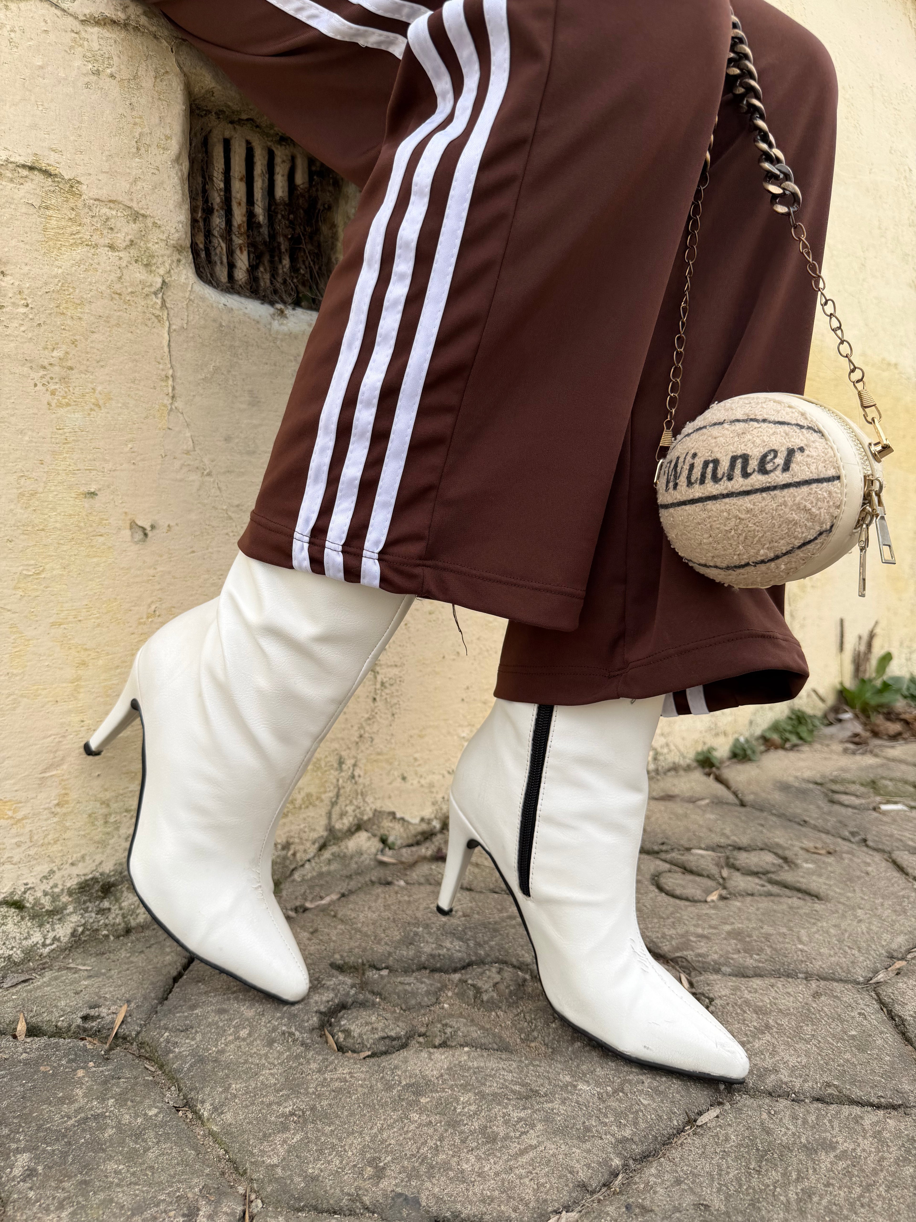 CONJUNTO color chocolate